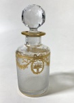BACCARAT- Belíssimo perfumeiro  em cristal Baccarat com decoração de guirlandas em ouro. Medidas: