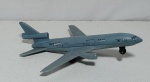 Miniatura de Avião: Matchbox McDonnell Douglas DC10 - Rara Aeronave: DC10 - Com Pintura Fosca ,acabamento estilo Militar - Rodas Móveis - Tamanho: 9,5X11cm- Escala: 1/64 - Em Excelente estado.