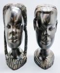 ESCULTURA - Lindas esculturas em ébano, representando casal. Alt 18 cm.