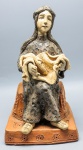 CERÂMICA - Escultura em cerâmica, representando Nossa Senhora. Med. 32x14x17 cm. Com faltas e peças soltas.