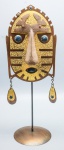 COLECIONISMO - Máscara tribal em cobre, de origem chilena. Med. 40x15 cm.