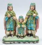 ARTE SACRA - Cosme, Damião e Doum em estuque policromado. Alt. 13 cm. Leves bicados.