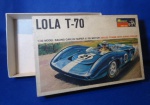 CAIXA - LOLA T - 70 - Monogran - 1967, tipo AUTORAMA - `caixa/ embalagem vazia original` **vazia, não contem o brinquedo**, inteira, em bom estado, amarelada pela ação do tempo ( brinquedo, colecionismo, automobilismo, modelismo)