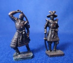 Soldadinhos em metal - Promocional Kinder Ovo - lote com 02 - 4 cm. (brinquedo, militaria, colecionavel)