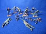Brinquedo GULLIVER Soldadinhos, anos 70 - Soldados, lote com 12 pças em plástico injetado ` item para restauro` - NO ESTADO - (colecionavel, militaria, miniatura)