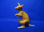Brinquedo Série zoologico Guliver/ casablanca - Canguru - plástico,década de 1970 indústria Brasileira - NO ESTADO (Raro, colecionável, colecionador, bonecos, miniatura)