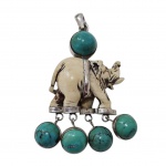 Pedantife em prata, marfim e turquesas representando elefante, 7 x 4 -  33,4 g. bruto. ( as presas e tromba estão com as ponteiras quebradas).