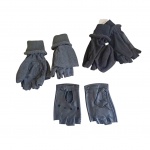 Três pares de luvas femininas meio dedo, 1 de couro e  2 de lã, a marinho com etiqueta.