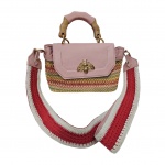 Bolsa Schutz premium, em couro trançado mullti colorido e  couro rosa, fecho  representando abelha, 28 x 18 cm.