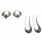 Par de brincos em prata, 34 g.