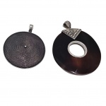 Par de pedantifes em prata um deles com contraste, 925, 25,6 g. bruto.