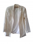 Blazer feminino, Tam. M. by Carmem Steffens na cor off white, parte frontal e mangas bordadas e vidrilhos, 98% algodão e 2% elastano, ombro 40, Alt. 72 cm.