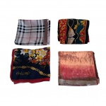 Quatro lenços acessórios femininos em viscose e poliéster estampado, tamanhos diversos,  o salmon italiano e o estampado com flores holandês,80 x 80, 90 x 90, 88 x  88 e 80 x 87 cm.