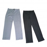 Duas calças  compridas femininas em poliéster e elastano uma marrom  e outra grafite, Tam. M.  Gina Campos, cintura 48, Com. 96 cm.