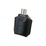 Garrafa de bolso em vidro com capa de couro, Toque especial, 16 x 11 cm.