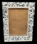 Porta retrato em acrílico adornado por "folhas de prata". Peça assinada. Comprimento: 19,5cm Largura: 14,5cm