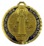 Medalha São Bento para parede em metal dourado com detalhes esmaltados. Comprimento: 14cm Largura: 12,5cm