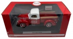 Carro modelo Ford Pickup, ano 1940 em metal e material sintético. Pintura automotiva especial Coca-Cola. Escala 1:24