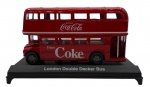 Ônibus inglês modelo London Double Decker Bus em metal e material sintético. Pintura automotiva especial Coca-Cola. Escala 1:64 Comprimento: 15cm