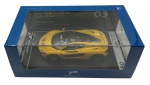 MINIATURA - Carro em metal modelo McLaren P1, cor: Volcano Yellow, pneus em borracha. Pneus em borracha. Em embalagem acrilíca lacrada. Marca: PosterCars Escala 1:64