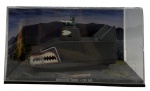 007 - Miniatura colecionável do carro Dragon Tank do filme "Dr No" da franquia 007 (James Bond). Escala 1:43