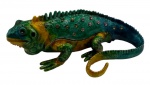 Caixa em bronze esmaltado ricamente detalhada no feitio de iguana adornado por cristais swarovski. Altura: 7,5cm Comprimento: 10,5cm Largura: 4,3cm