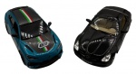 Colecionismo - Lote composto por dois carros, sendo um Lamborghini Urus Performance e outro Mercedes-Benz SLK-Class. Ambos em metal com partes em material sintético. Fricção nas rodas. Pintura automotiva. As portas abrem. Escala 1:40 e 1:32