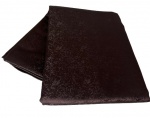 Toalha retangular em tecido adamascado marrom. Medidas: 275cm X 150cm
