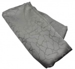 Toalha quadrada em tecido adamascado padrão animal print cinza. Medidas: 160cm X 160cm