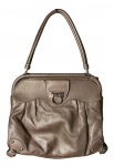 Ferragamo - Bolsa em couro "ouro velho" e ferragens prateada da famosa grife italiana Ferragamo. Nº de série: FZ -21 A305. Altura com alça: 54cm Comprimento: 38cm