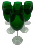 Seis taças em fino cristal europeu verde esmeralda no modelo "balloon". Capacidade: 580ml Altura: 23cm Diâmetro: 8cm