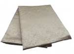 Toalha quadrada em tecido adamascado bege. Medidas: 150m X 150cm