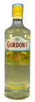 GIN GORDON'S edição especial limão siciliano. Um toque mediterrâneo de uma receita original de Alexander Gordon. Feito com ingredientes da mais alta qualidade e usando apenas aromas naturais. É perfeitamente elaborado para equilibrar as notas de zimbro e o sabor refrescante de Gordon's com os mais suculentos limões sicilianos. Um excelente gin com um uma degustação refrescante. Embalagem lacrada de 700ml Teor alcoólico: 37,5%