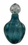Grandiosa garrafa de murano azul gomado decorado com bolhas internas. Altura: 30cm Diâmetro: 16cm