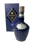 ROYAL SALUTE - Chivas Royal Salute foi lançado no dia 2 de Junho de 1953, como um tributo para a Rainha Elizabeth II no seu dia de Coroação. O nome deste Uísque Escocês excepcional vem do nome da Arma de Saudação Real, que é disparada em sinal de respeito para dignitários poderosos. A garrafa é feita manualmente em porcelana azul. O sabor é encorpado, o whisky foi envelhecido por 21 anos em barril de carvalho. Embalagem de 700ml.