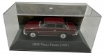 Colecionismo - Carro modelo DKW - Vemag Fissore, ano 1967, em metal com detalhes em material sintético. Pintura automotiva. Coleção Carros Inesquecíveis do Brasil. Companha expositor e caixa acrílica. Escala 1:43 Altura: 7cm Comprimento: 15,2cm Largura: 7,7cm