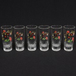 VIDRO, seis (6) taças para licor, incolores e translúcidas, base canelada, ornamentação policromada com galo de Barcelos, medindo 7 cm altura, sinais de uso, vide foto.