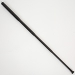 MILITARIA, um (1) apontador retrátil para ministrar instruções, confeccionado em metal, patina na tonalidade preta, compartimento rosqueável, medindo aberto 78,5 cm comprimento, sinais de uso, vide foto.