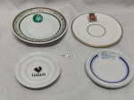 Lote de 4 pires de café em porcelana com propagandas. Medindo o maior 11,5cm de diâmetro.