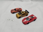 Lote de 3 carrinhos da Hot Wheels da Malaysia. Medindo o maior 7,5cm de comprimento.