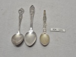 Lote de 3 colheres para colecionador em prata 90. Medindo a maior 10cm de comprimento.