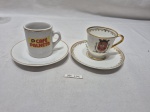 Lote de 2 xícaras de café em porcelana para colecionador.
