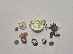 Lote de 6 broches em metal de diversas procedências.