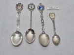 Lote de 4 colheres em prata 90 com brasão, para colecionador. Medindo 11cm de comprimento.