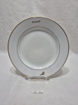 Prato de sobremesa em porcelana Rio Branco com logotipo da cia aérea Panair. Medindo 19,5cm de diâmetro.