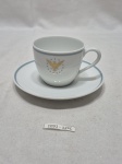 Xícara de café com pires em porcelana Noritake com logo da cia aérea Pan Am. Medindo a xícara 6,5cm x 5cm de altura.