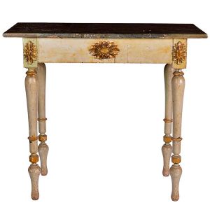 <b>Console </b>com estrutura em madeira patinada de tonalidade acinzentada, apresentando tampo em mármore rajado e abas decoradas com rosáceas a ouro. Pernas retas torneadas. Primeira metade do séc. XIX. Med. 89 x 99 x 50 cm
