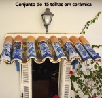 250300689 - Conjunto de 15 antigas telhas portuguesas em cerâmica, decoradas com pintura floral azul