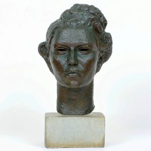 <b>HUMBERTO COZZO</b><BR>(1900-1981)<BR>Cabeça Feminina<BR>Escultura em bronze<BR>Assinada<BR>Alt. 35 cm