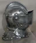 ANTIGO ELMO MEDIEVAL - REPLICA EM TAMANHO REAL - LINDA PEÇA DE DECORAÇAO - PERFEITAS CONDICOES CONFORME FOTOS - ITEM SERA ENVIADO DA BAHIA
